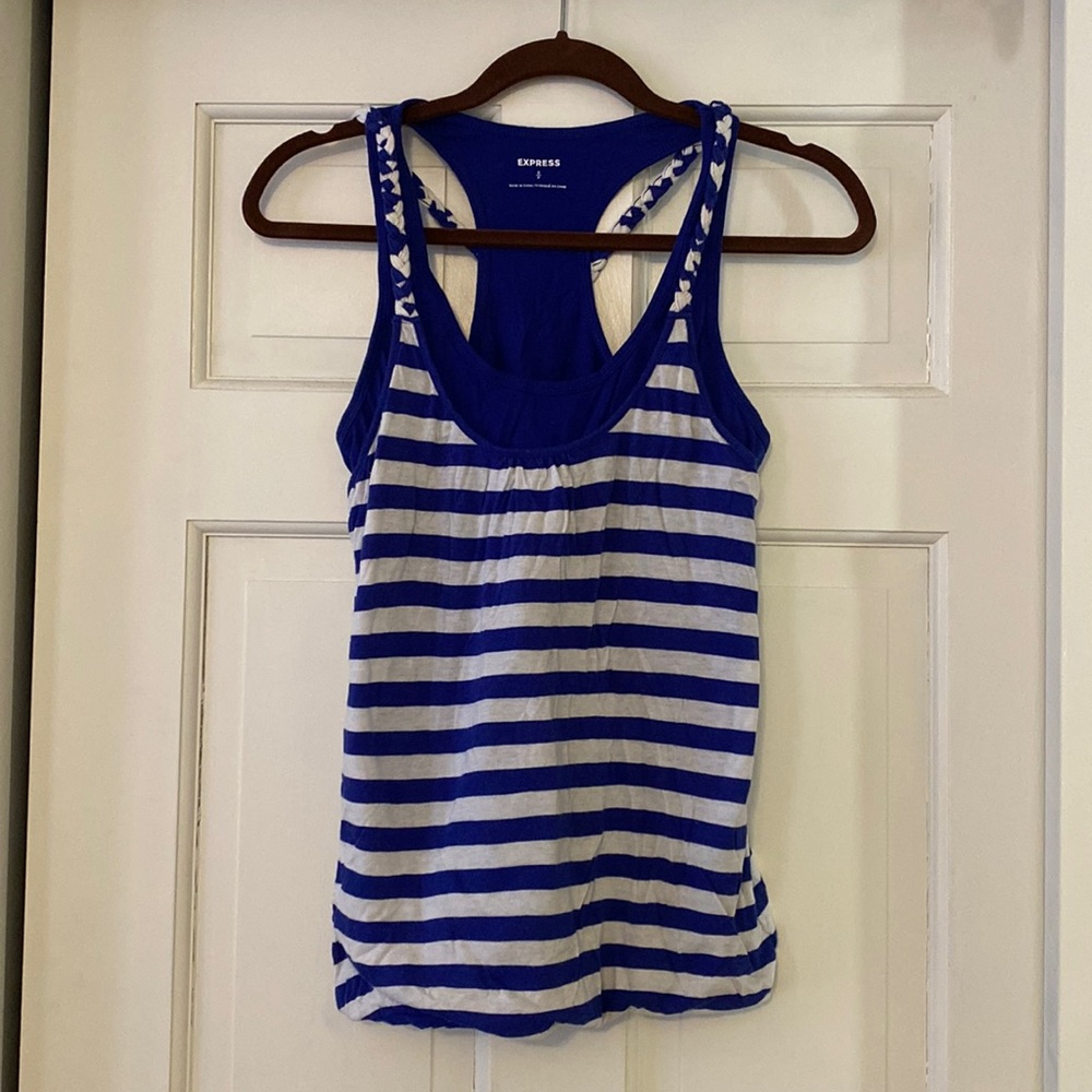 Small Nautical tank. Good condition. Worn a few times.